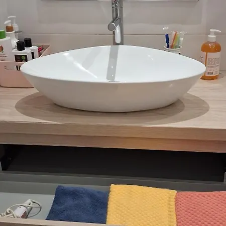 10 Via Giuseppe Sirtori Apartament